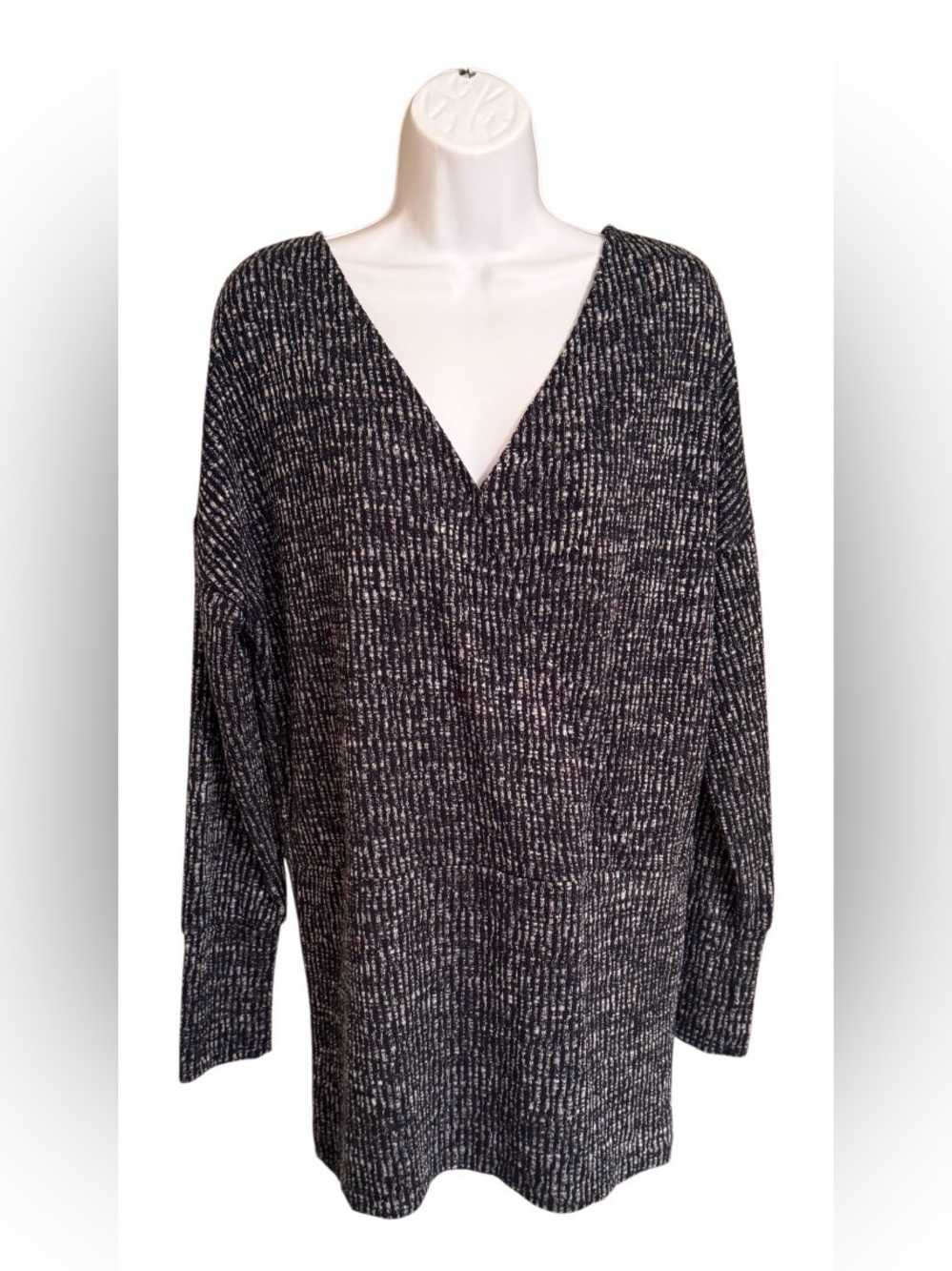 NWT Suzanne Betro Signature Marled Tunic Sweater Large Snap Neck
